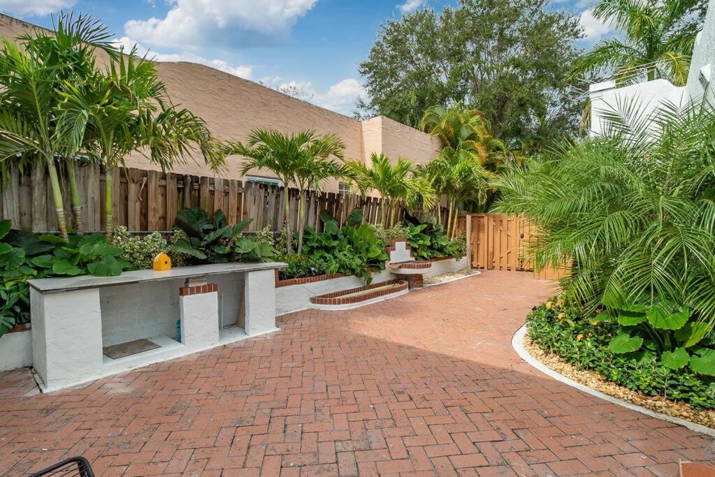 Garden Oasis In Flamingo Park Apartment West Palm Beach Exterior photo